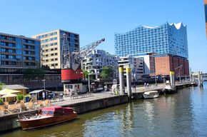 Die Elphi von Weitem.