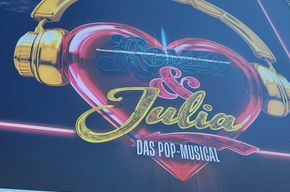 Neu interpretiert- & Julia statt Romeo.